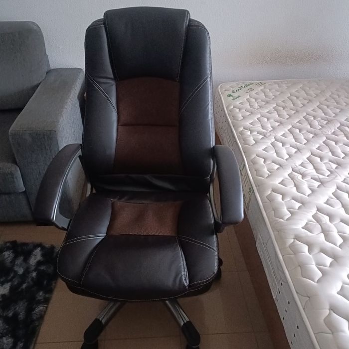 Cadeira escritório, castanha