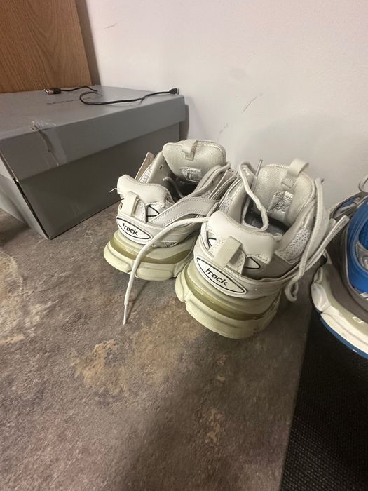 Balenciaga truck 1