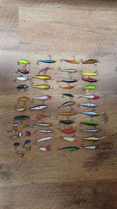Воблеры 50шт , приманки, рыболовный набор  с коробкой