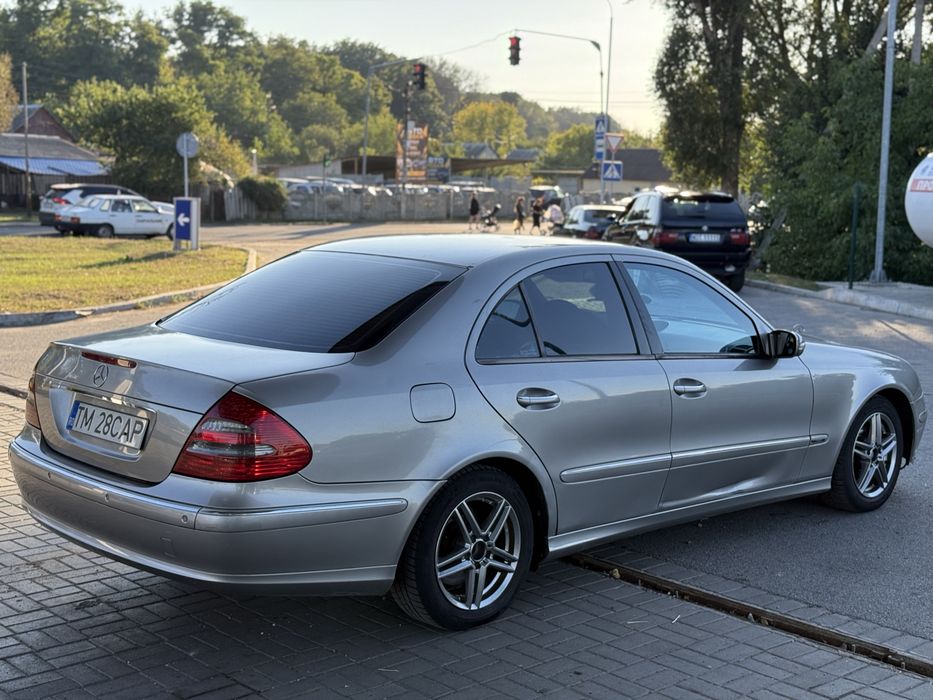 Mercedes-Benz W211 2.2 TDI