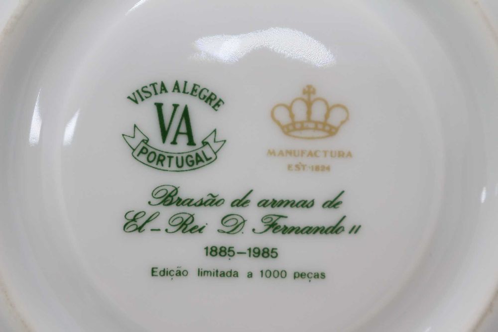 Chávena de Café Vista Alegre Brasão D. Fernando II  Ed. Lim 1000 peças