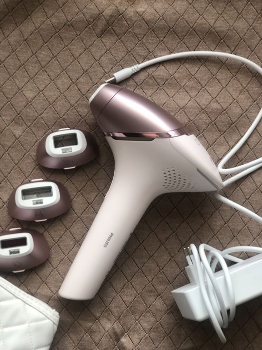 Фотоепілятор Philips Lumea серіі 9000 BRI958/00