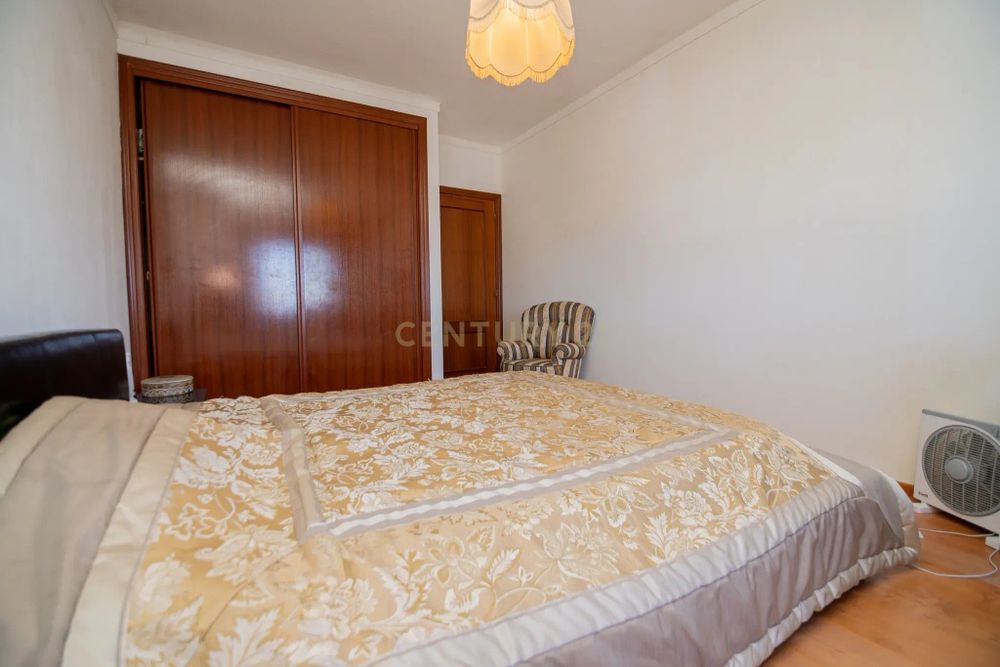 T3 Ótimo estado. Em Alvor Pequenas melhorias