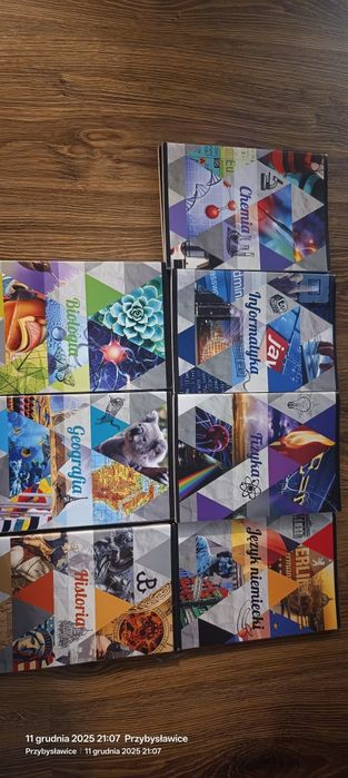 Zeszyty tematyczne 60 kartek w kratkę nowe l7szt