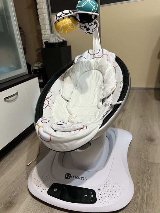 Заколисуючий центр 4moms MamaRoo 4.0
