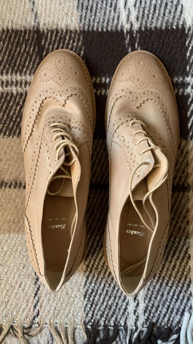 Женские кожаные туфли Bata оригинал 39 р