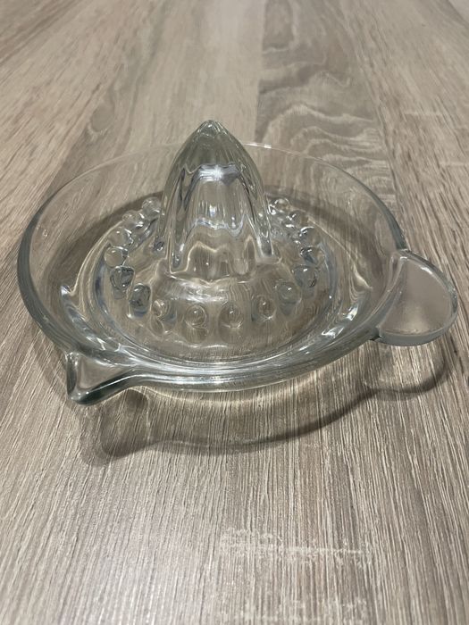 Szklana wyciskarka do cytrusów