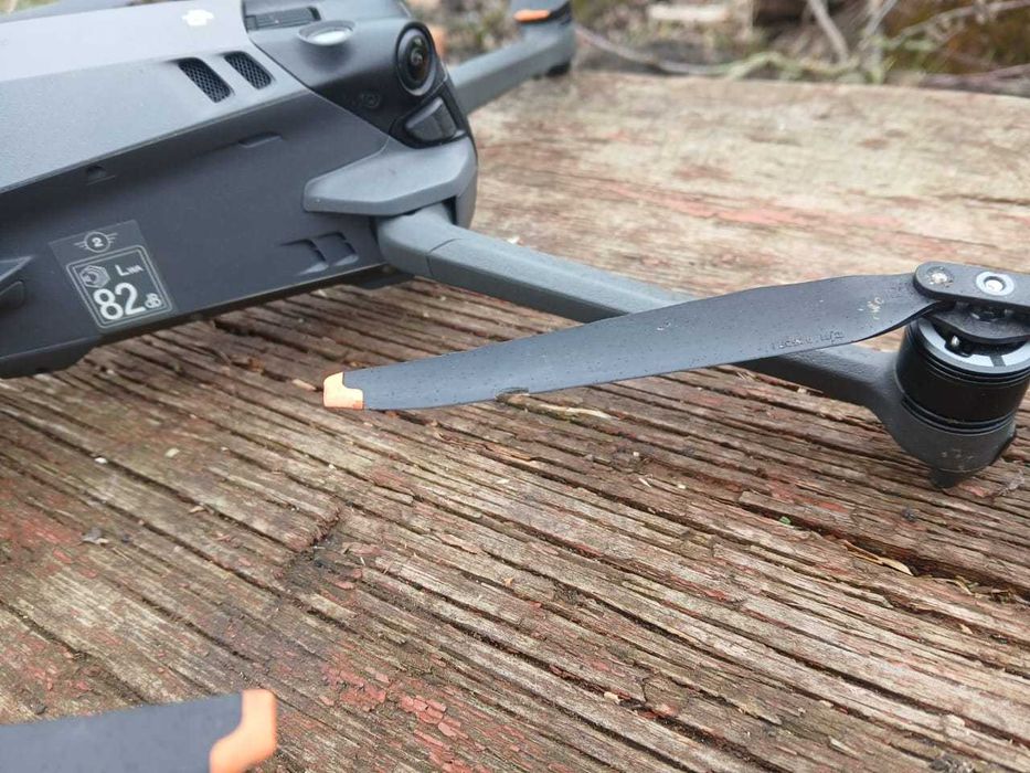 Дрон DJI Mavic 3 pro