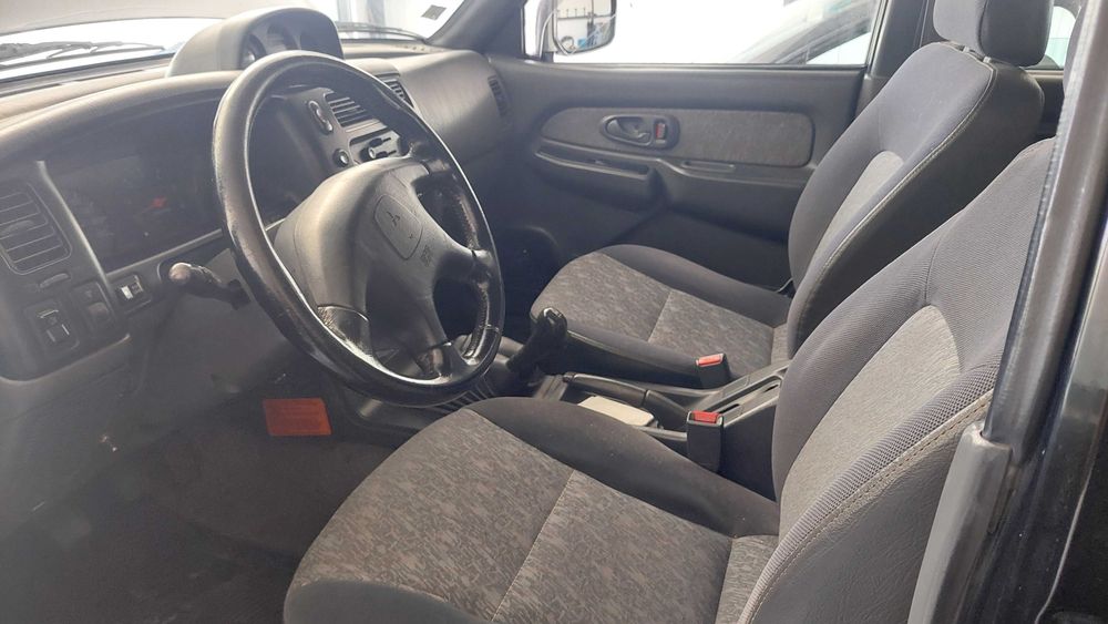 Mitsubishi  strakar  L200