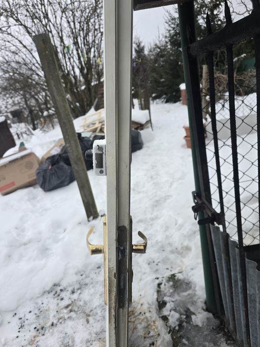 Sprzedam  Dzwi  drewniane  wejsciowe