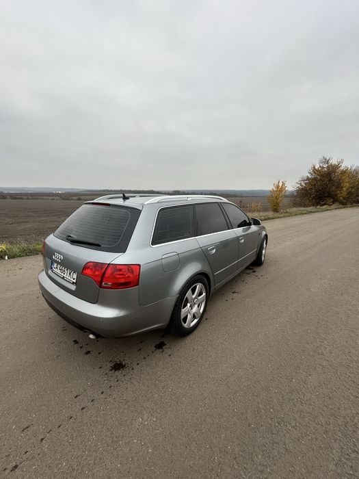 Автомобіль Audi A4B7