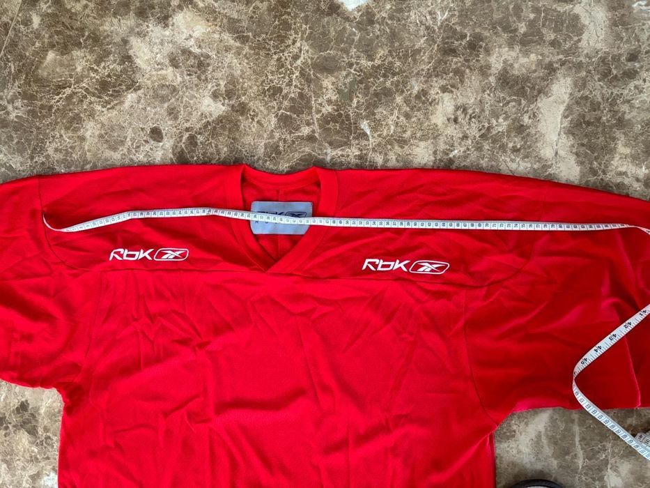 Красная кофта нова rebook для хокею