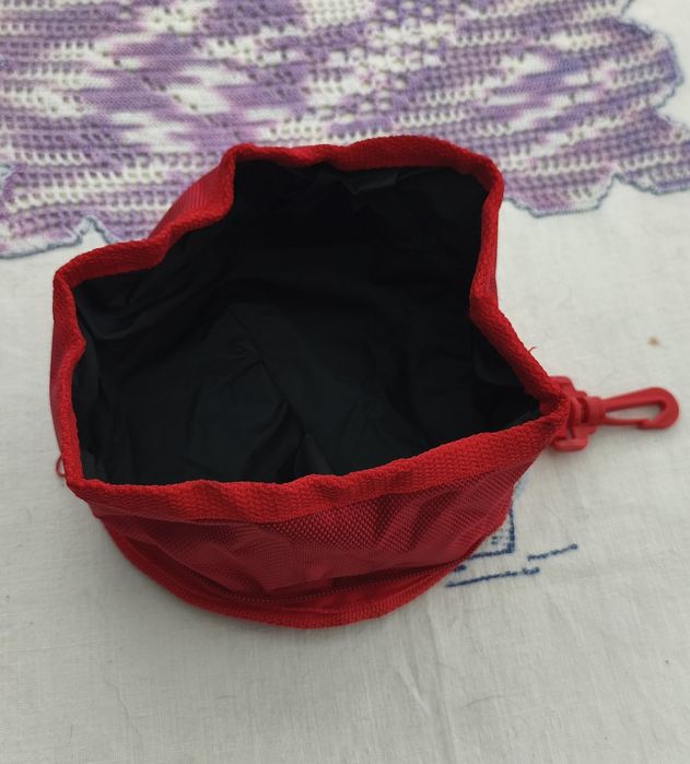 Taça de ração para viagem