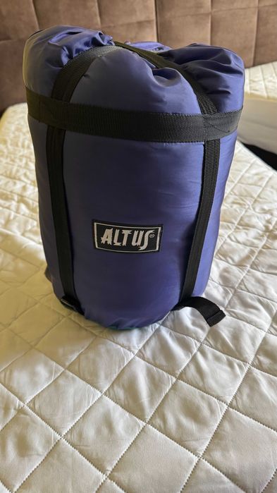 4 sacos cama  de campismo Altus como novos