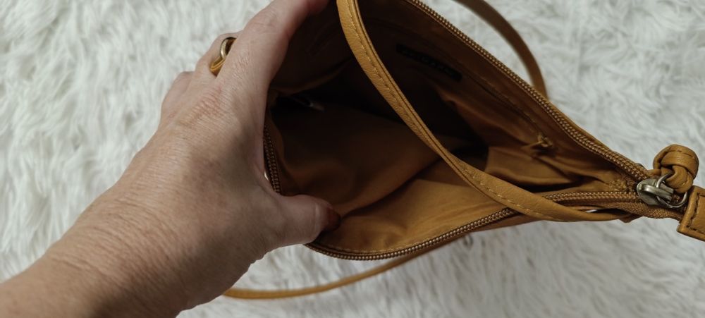 Mala pequena mostarda