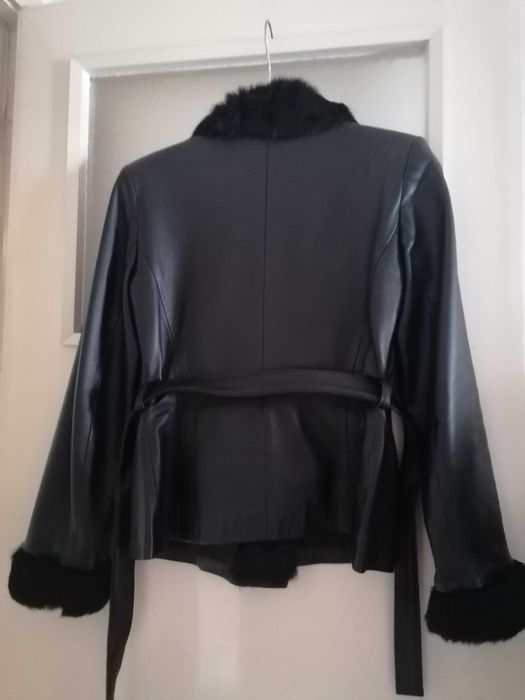 Casaco em pele genuína