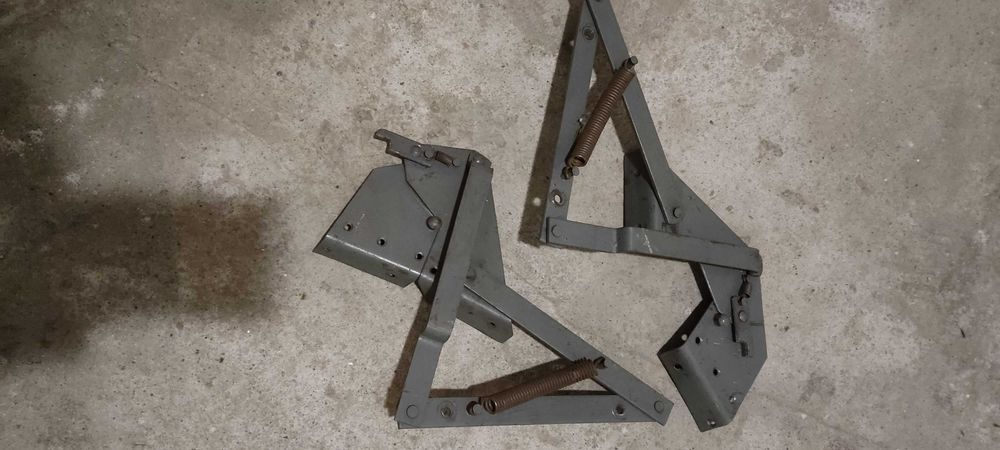 Zawiasy mechanizmu rozkładania łóżka