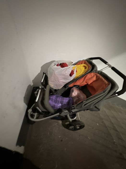 Подвійна коляска, люлька, дитячі речі