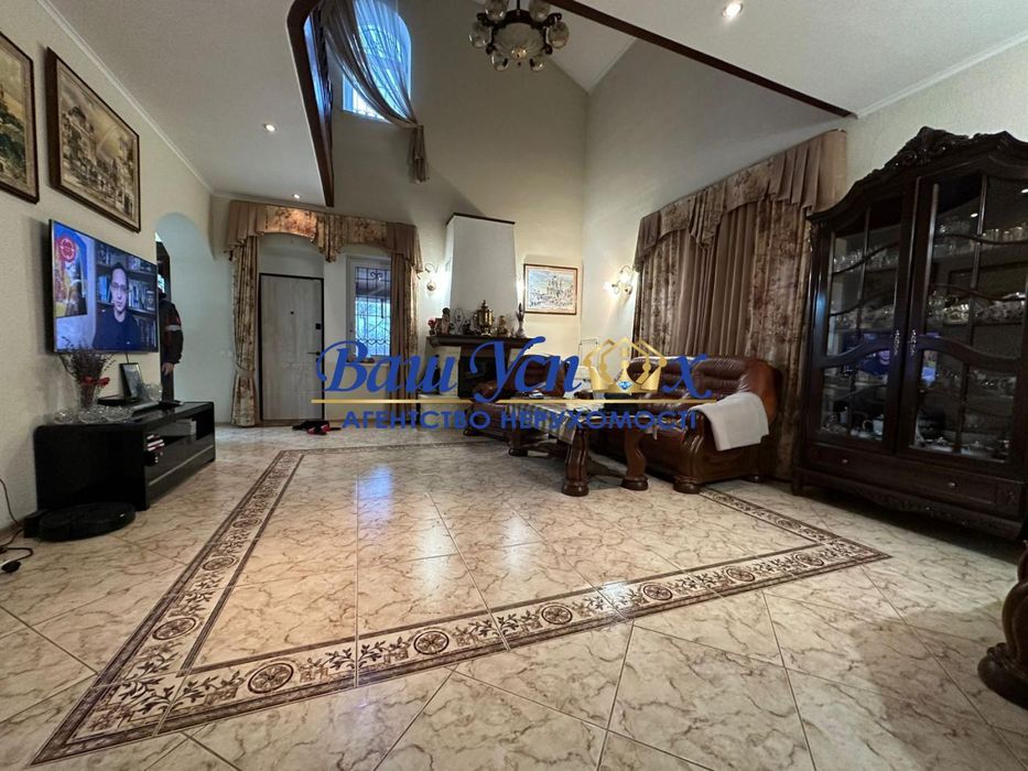 Продаж дома с выходом на реку Конча-Заспа ,дамба . село Козин