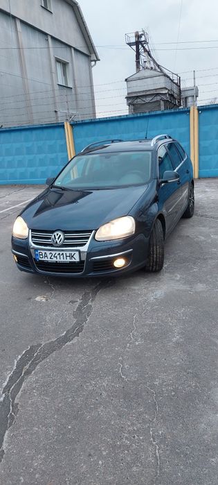Свіжо пригнаний з Німеччини Volkswagen Golf 5