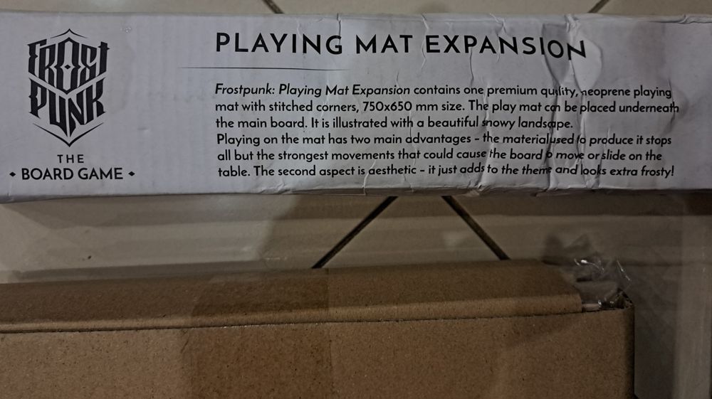 Frostpunk z dodatkiem, matą i insertem ze sklejki