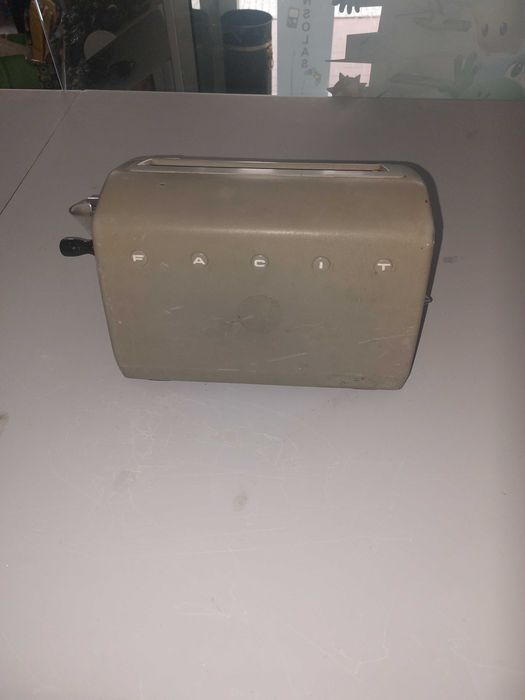 Maquina calculadora facit muito antiga