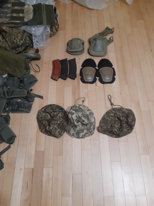 Продам кепки хижак та панами