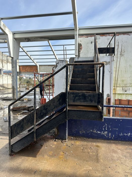 Escada metalica industrial