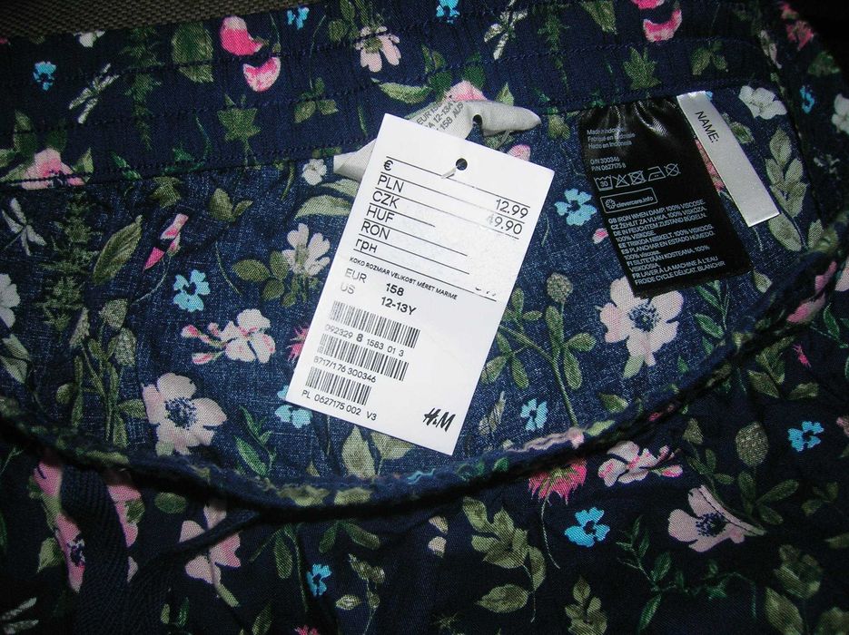 Spodnie w kwiatki nogawki na dole z  gumkami-joggersy-158-H&M-NOWE