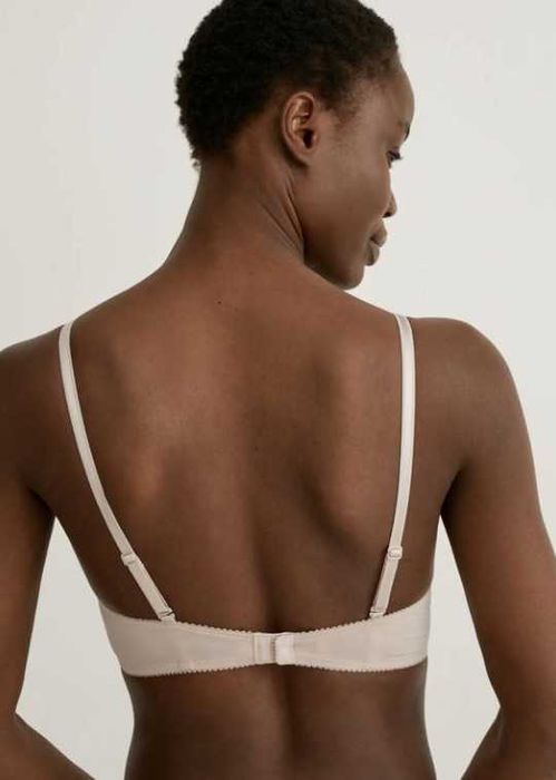 Бюсгалтер новий фірмовий