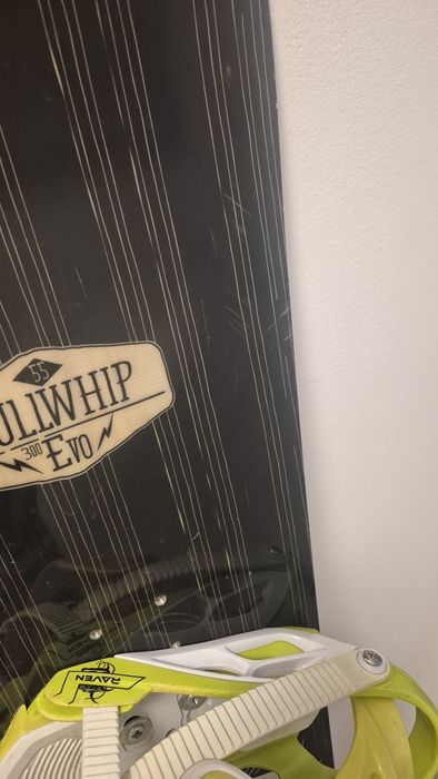 Deska snowbordowa Bullwhip  300 evo z wiązaniami