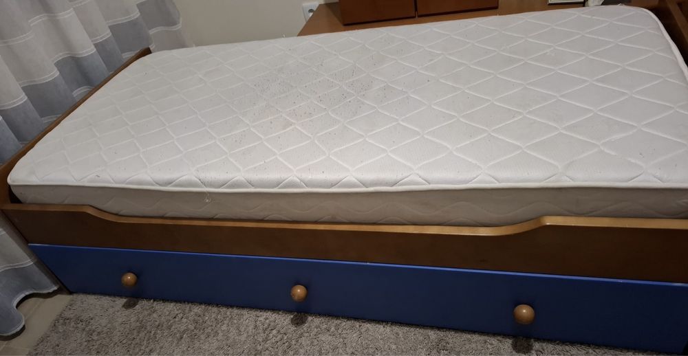 Cama com gavetão cama embaixo e cómoda