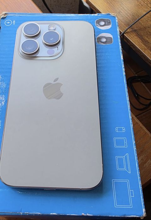 IPhone 15 pro com 256 Gb