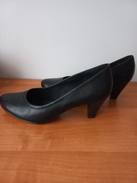 r.37,5 /eleganckie czółenka, szpilki