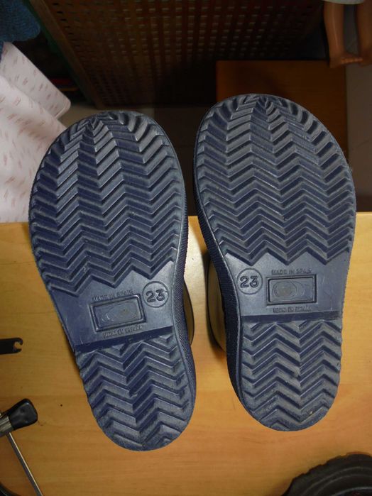 galocha de menina da marca chicco