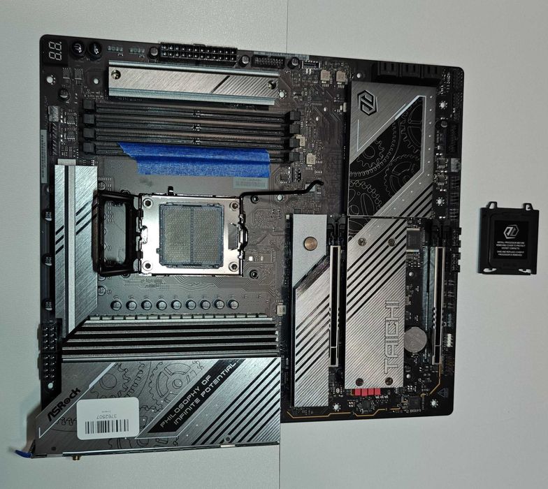 ASROCK X870E TAICHI Lite (jedno z czterech gniazd RAM nie działa)