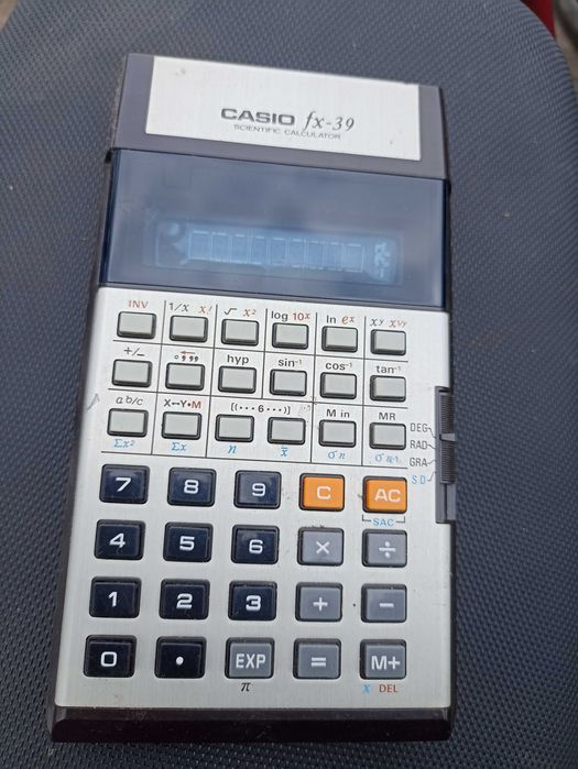 Калькулятор Casio fx-39