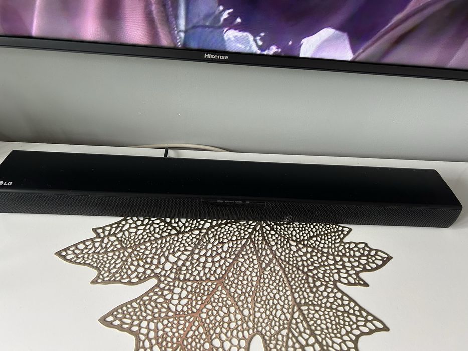 Zestaw soundbar LG  z głośnikiem tuba