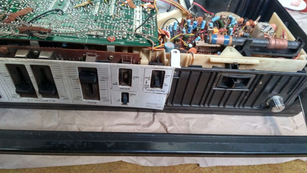 Магнитола  JVC  RC 636L