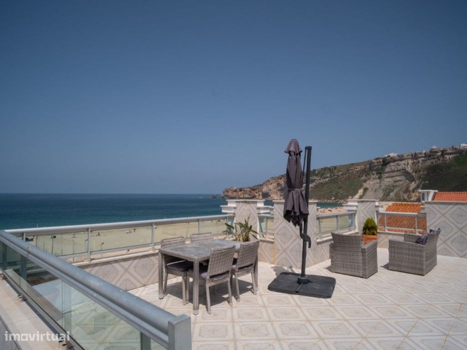 Apartamento T2 com Rooftop e Vista de 360º na Melhor Localização da...