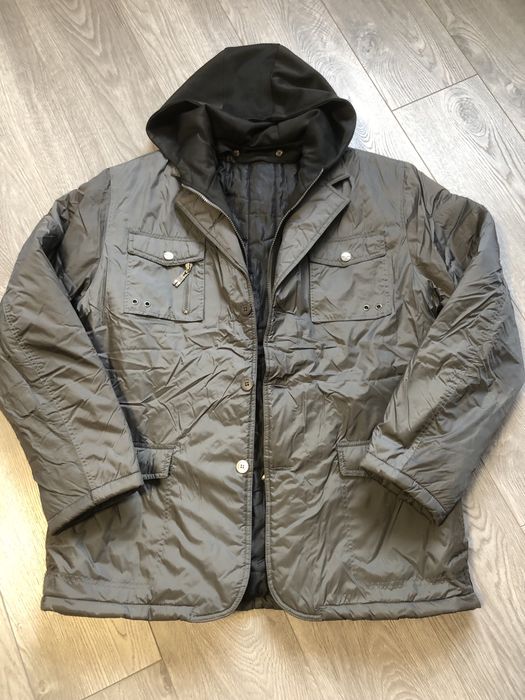 Демисезонна чоловіча куртка.