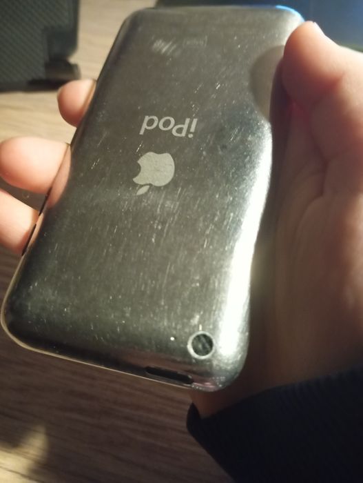 Ipod 4 робочий  64gb