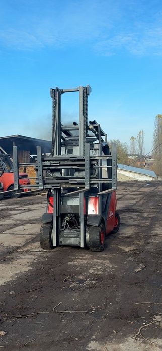 Навантажуваач кара погрущик вилочний