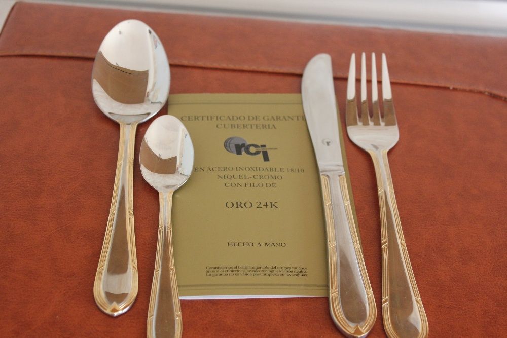 Faqueiro - Fio de Ouro 24 K - 75 Peças - 12 Pessoas