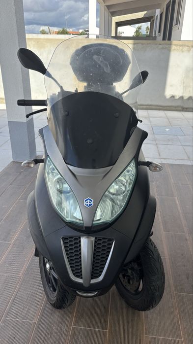 Piaggio MP3 500