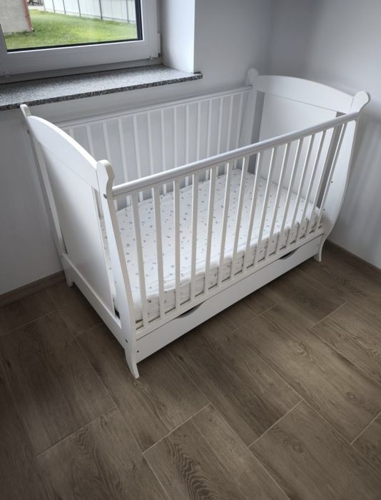 Łóżeczko niemowlęce dziecięce 120x60 z szufladą i materacem dobranocka