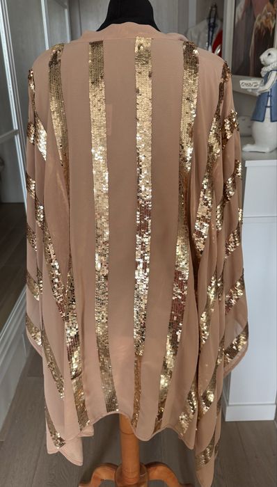 Narzutka Twinset rozm. Uniwersalny- nowa