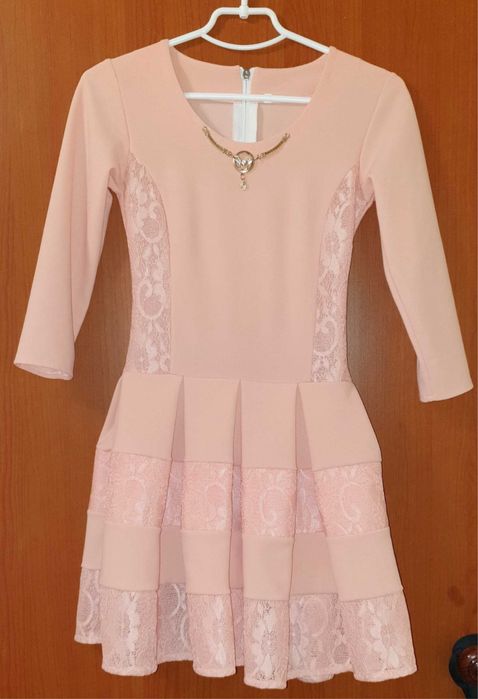 Нарядное платье