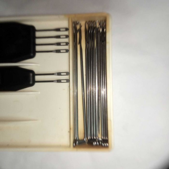 Набор декеров и игл для вязальных машин