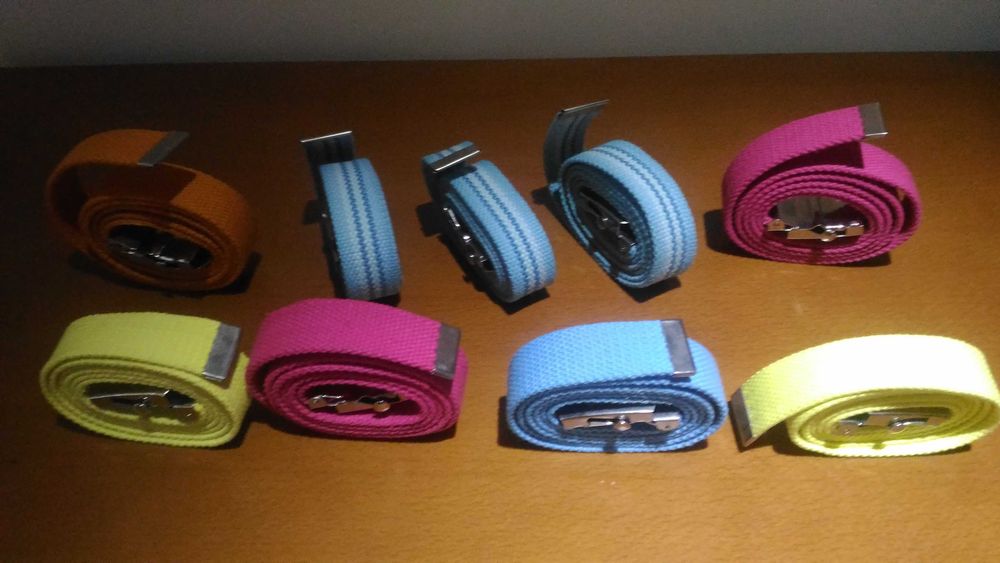 Vários cintos. Novos.
